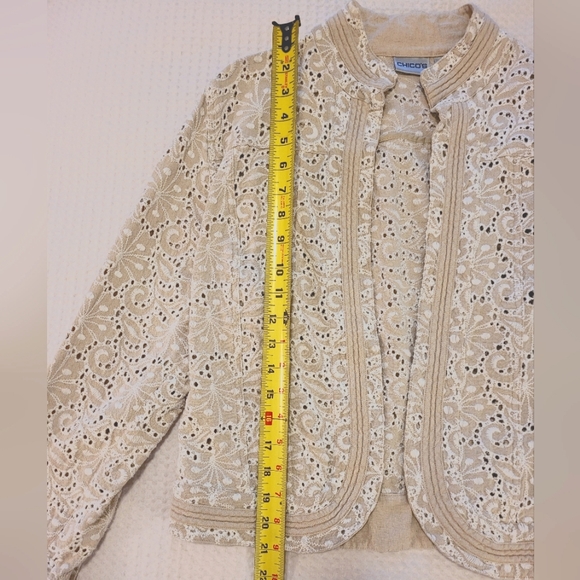 Chico's Beige Eyelet Jacket. Size -Chico's 2. - Picture 5 of 8